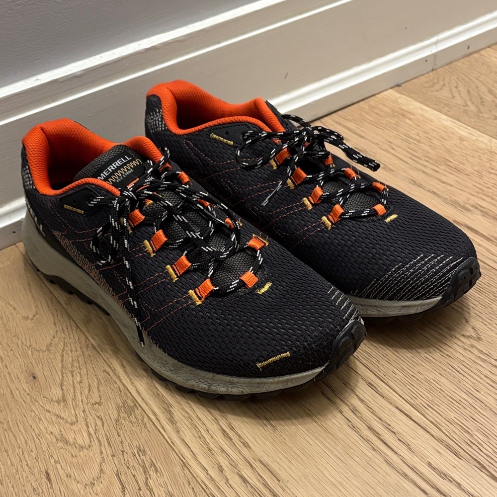 Merrell Men's Black and Orange Athletic Shoes